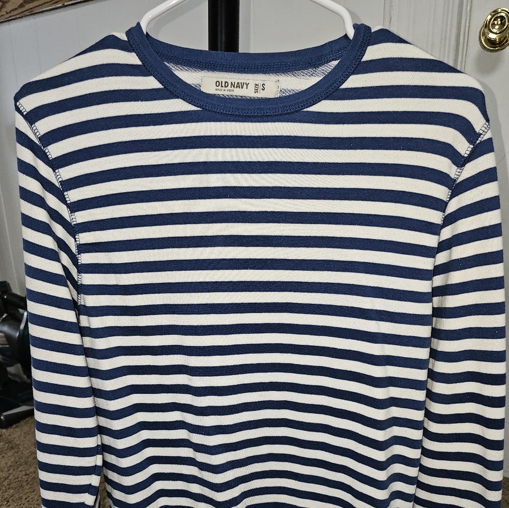 Old Navy Crew Sweat shirt